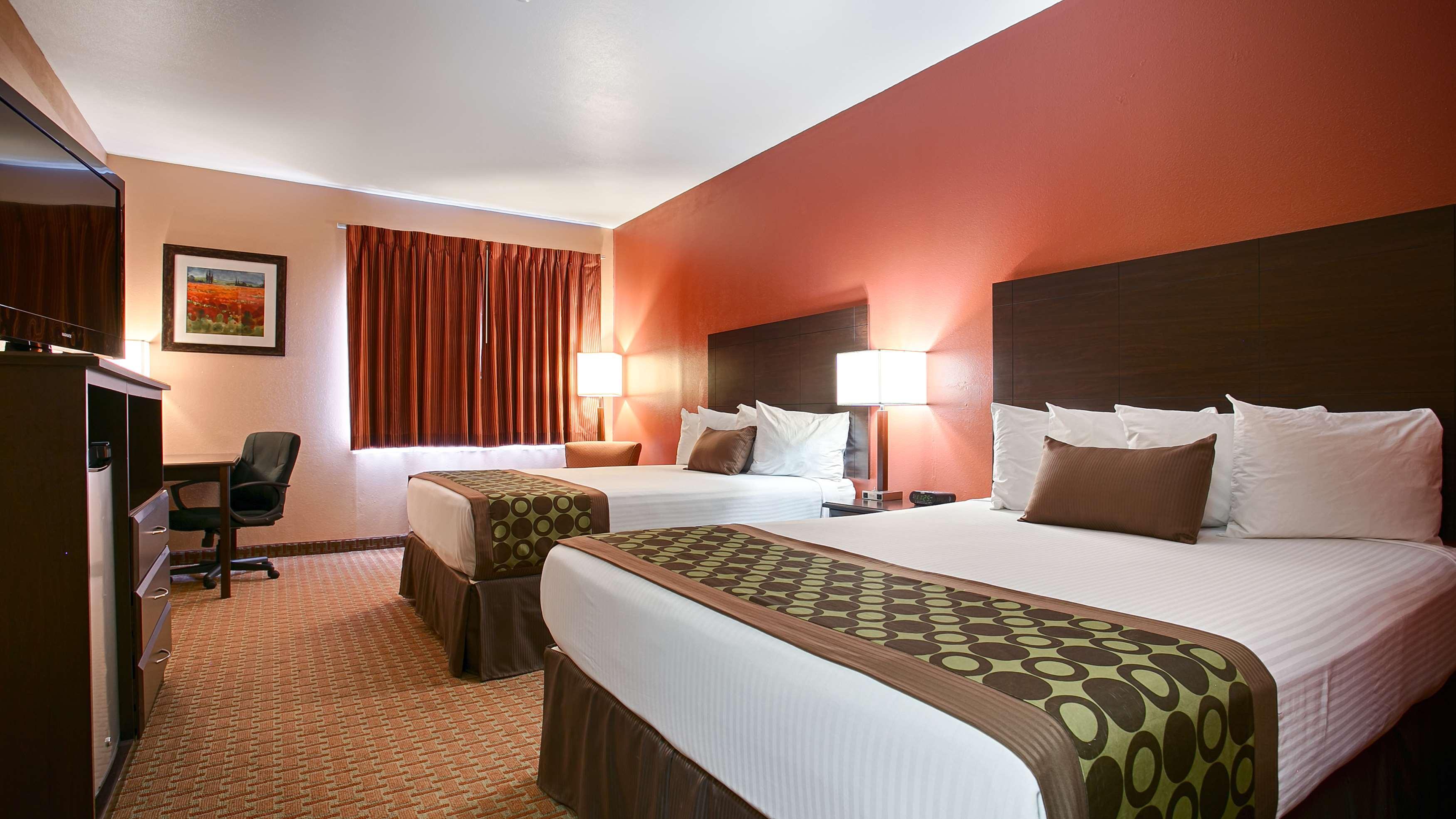 Surestay Plus Hotel By Best Western Topeka Exteriér fotografie