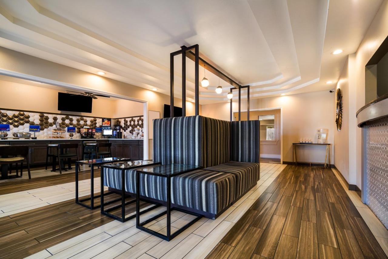 Surestay Plus Hotel By Best Western Topeka Exteriér fotografie