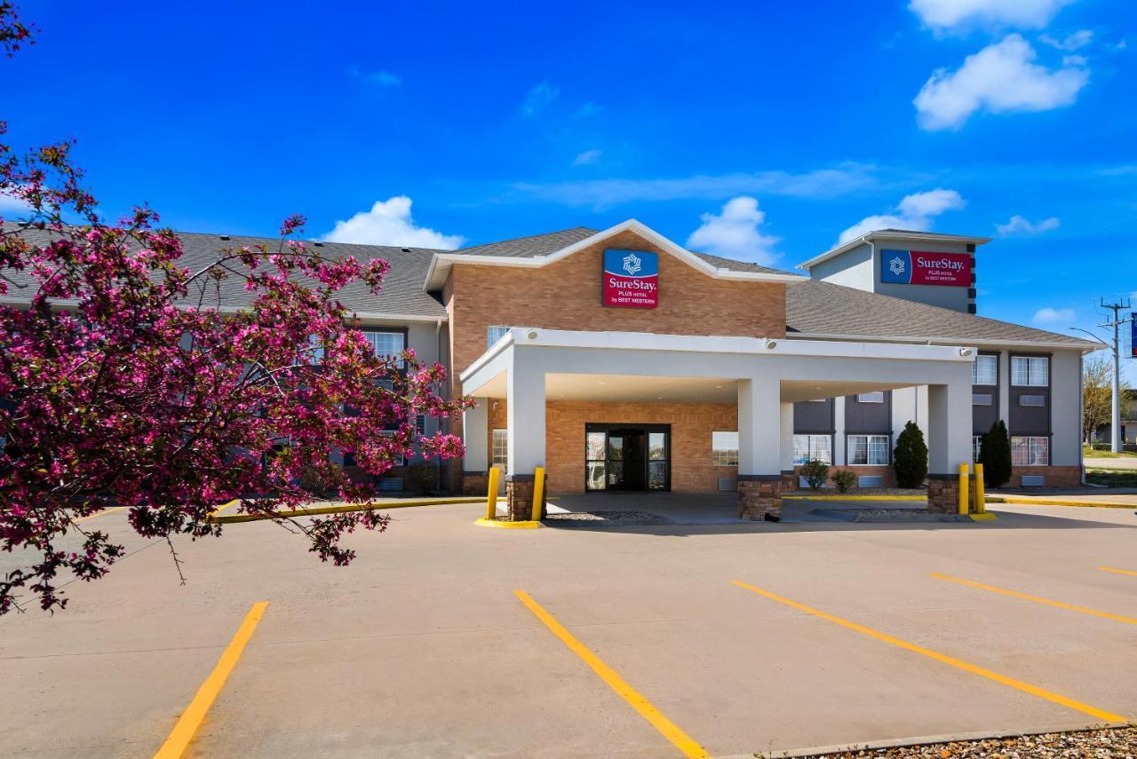 Surestay Plus Hotel By Best Western Topeka Exteriér fotografie