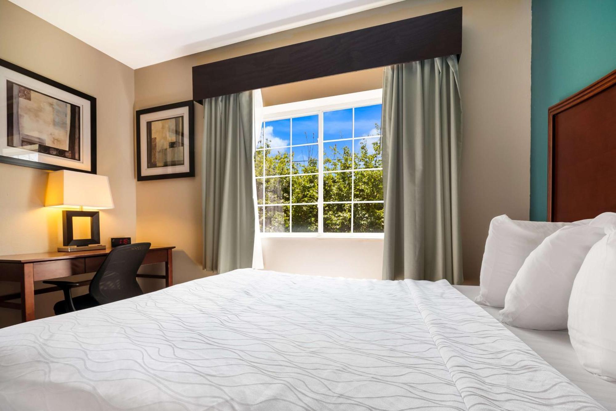 Surestay Plus Hotel By Best Western Topeka Exteriér fotografie
