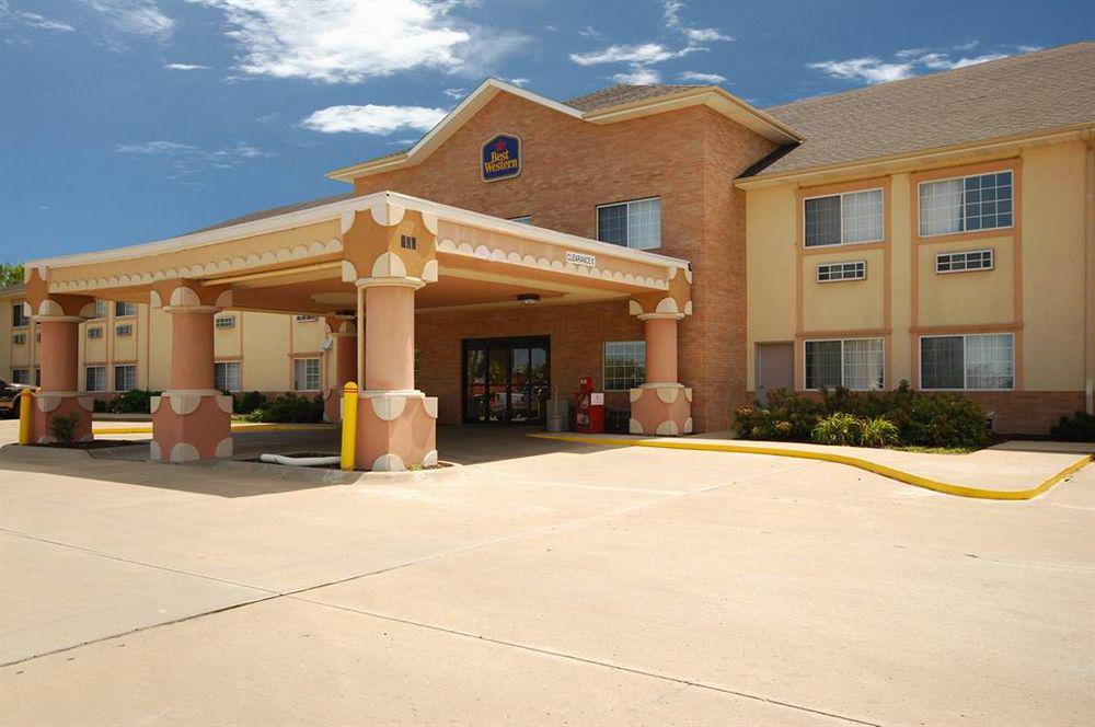 Surestay Plus Hotel By Best Western Topeka Exteriér fotografie