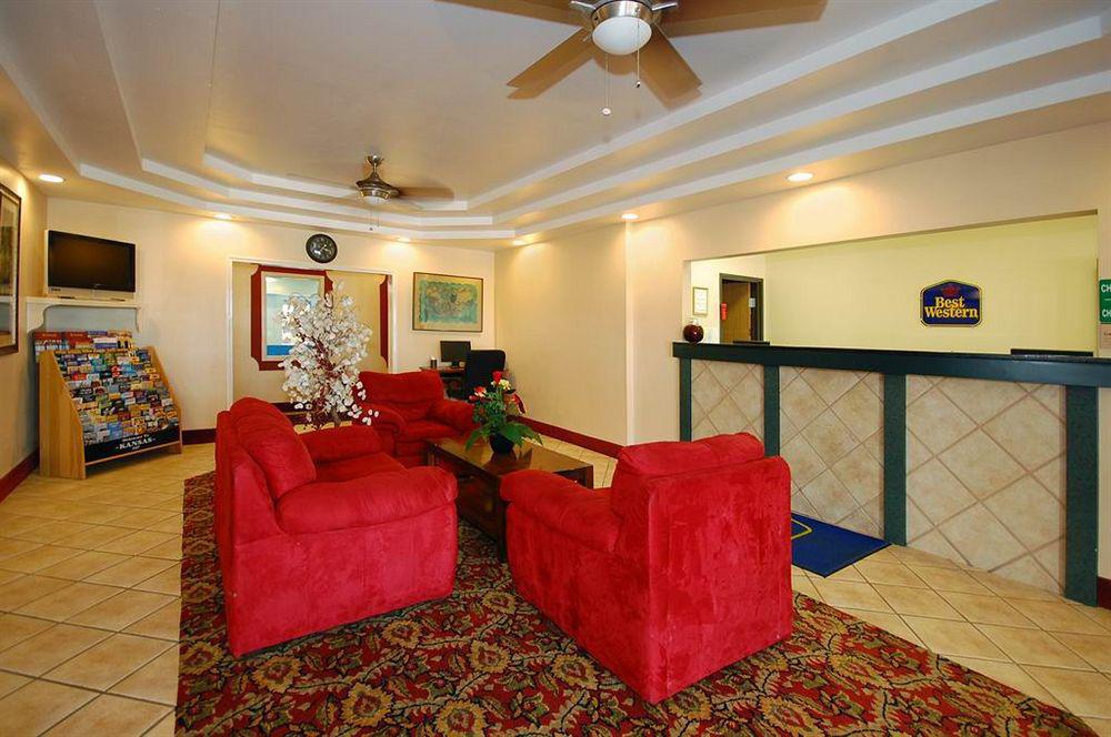 Surestay Plus Hotel By Best Western Topeka Interiér fotografie